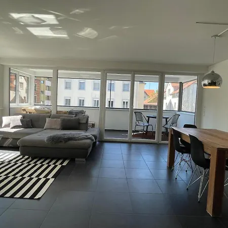 Moderne Stadtwohnung Inkl. Tiefgaragenplatz * Μπρέγκενζ